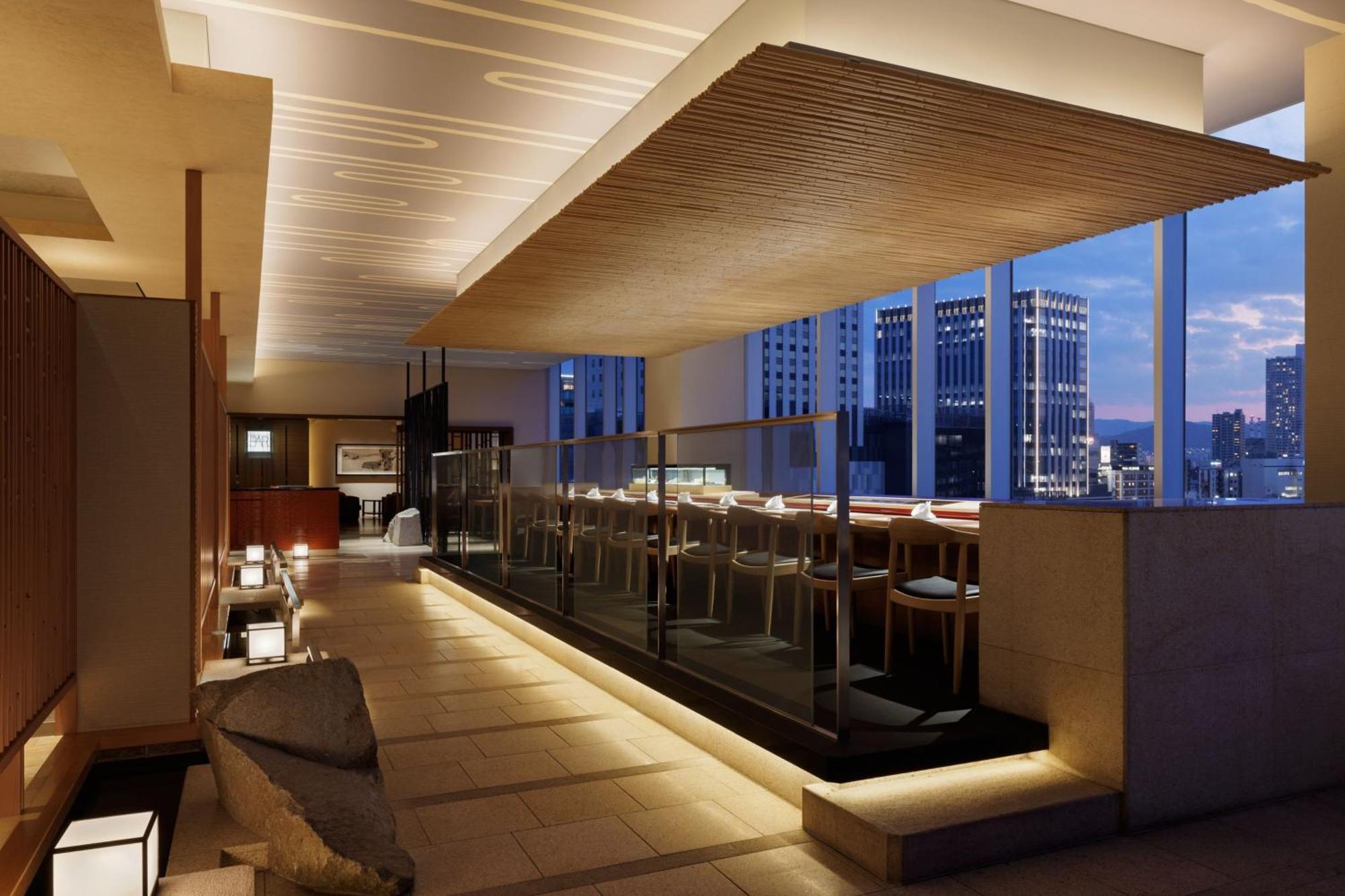 Sheraton Grand Hotel 5*