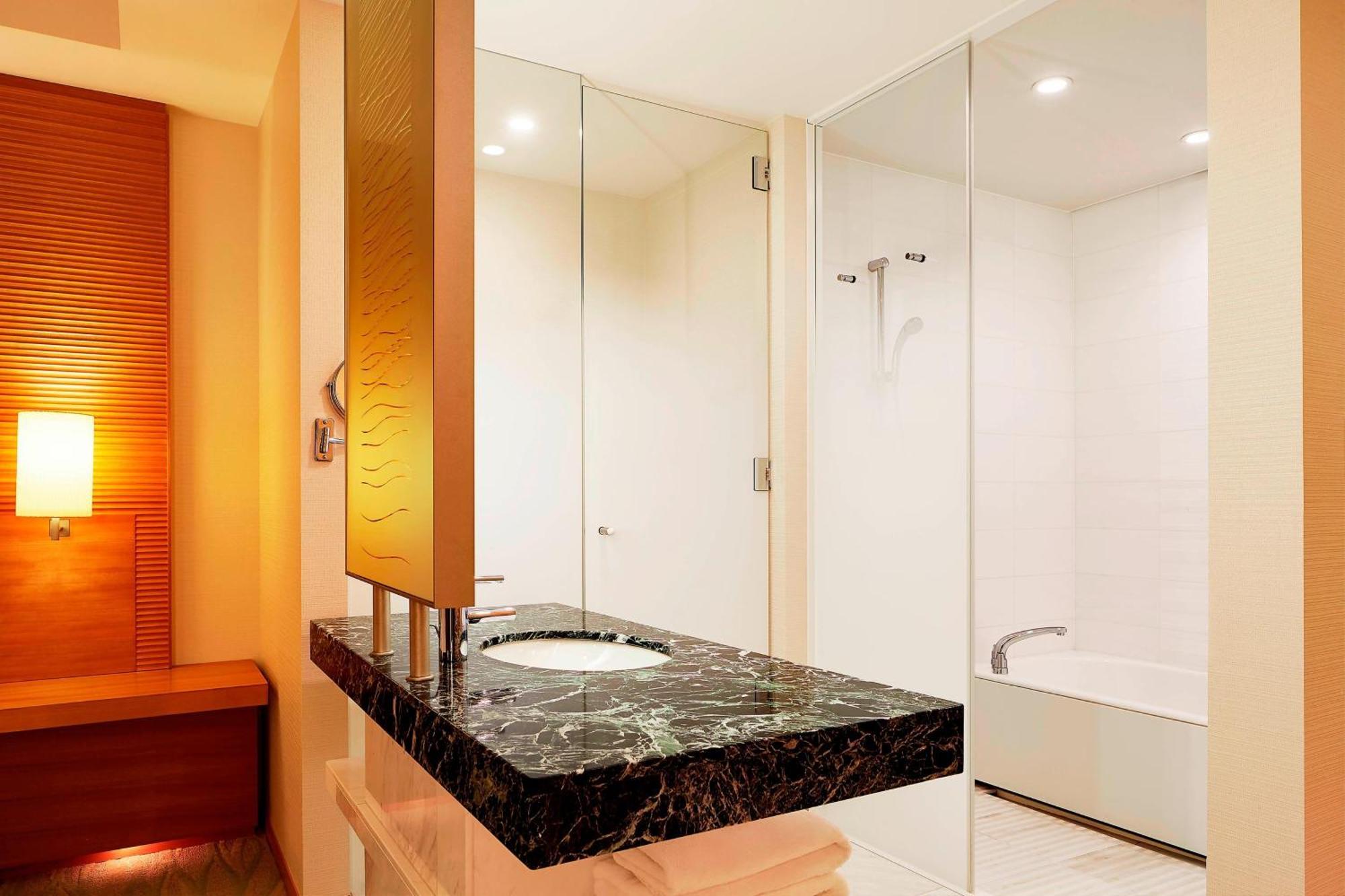 Sheraton Grand 5* Hiroshima